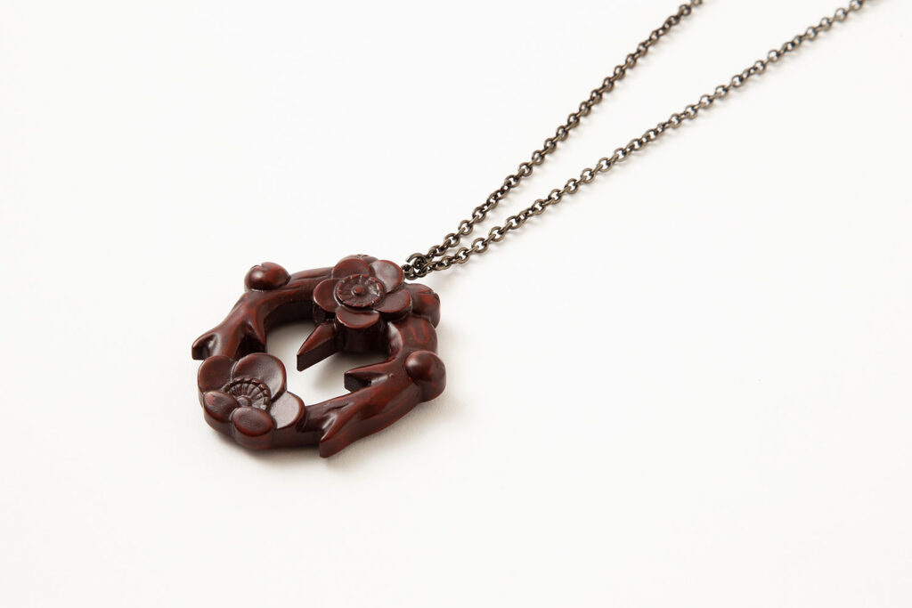 ペンダント 上 梅