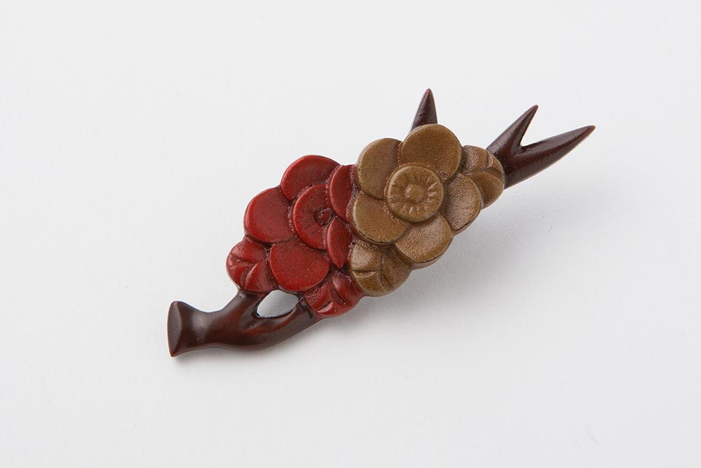 帯留 二色入り 枝梅